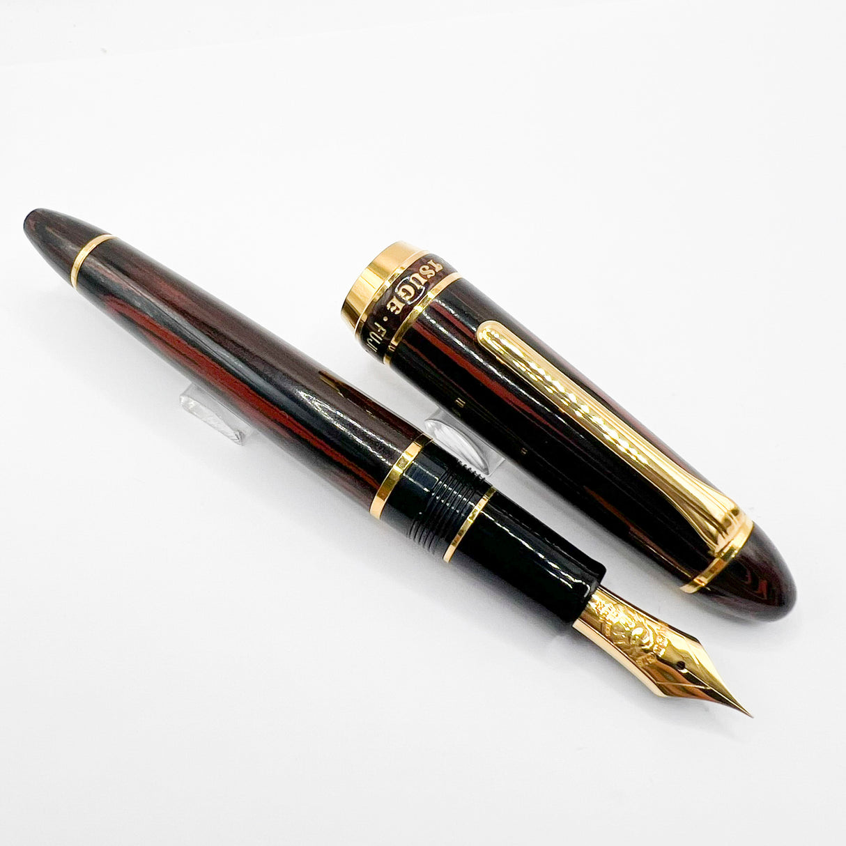 Tsuge (Made by Sailor) Large 1911 Rosewood Ebonite Fountain Pen -  Fine 21kt Gold Nib - RARE!