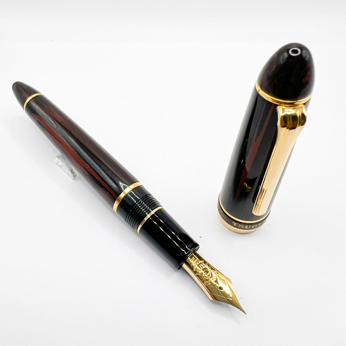 Tsuge (Made by Sailor) Large 1911 Rosewood Ebonite Fountain Pen -  Fine 21kt Gold Nib - RARE!