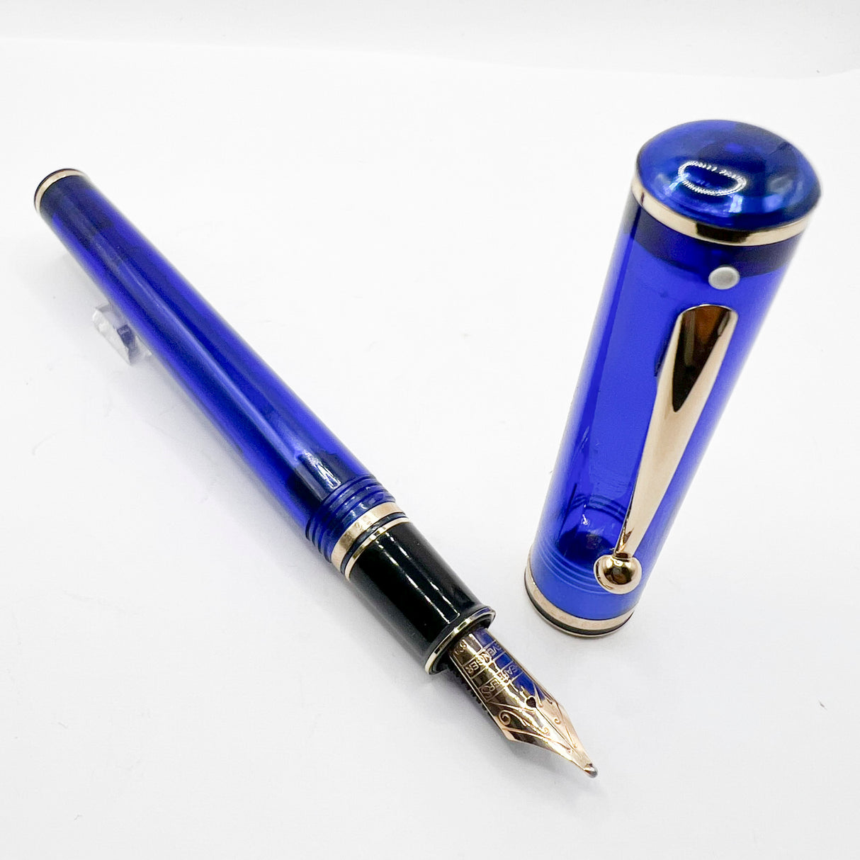 Sheaffer for Levenger Translucent Mediterranean Blue Connaisseur Fountain Pen -  Broad 14kt Gold Nib