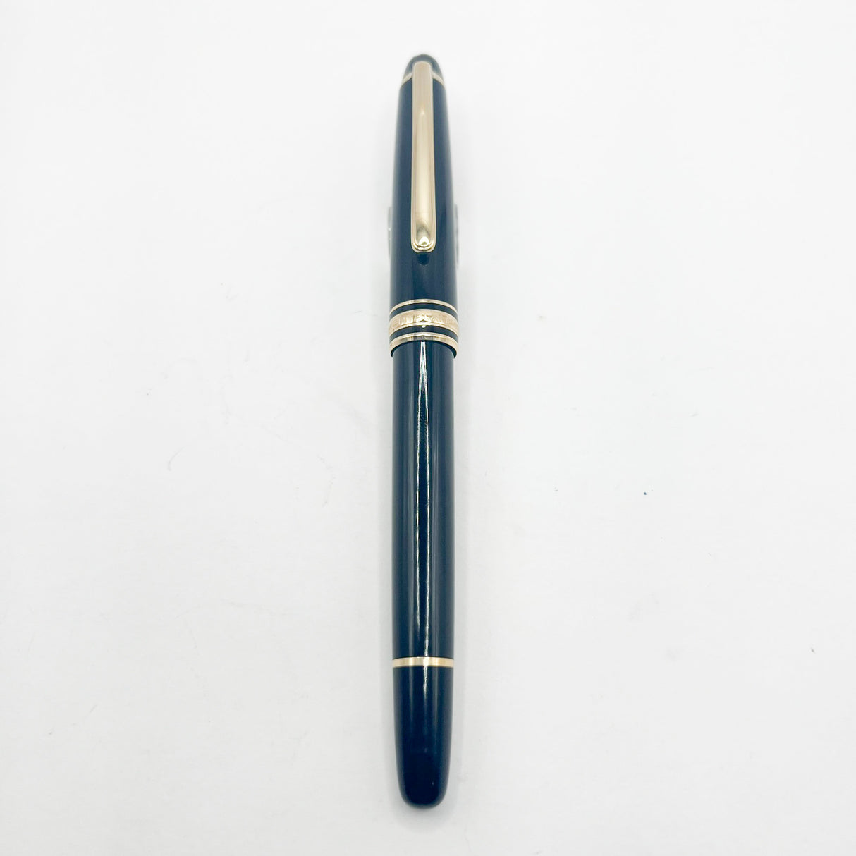Montblanc Classique #144 Black Resin Fountain Pen - Fine 14kt Gold Nib