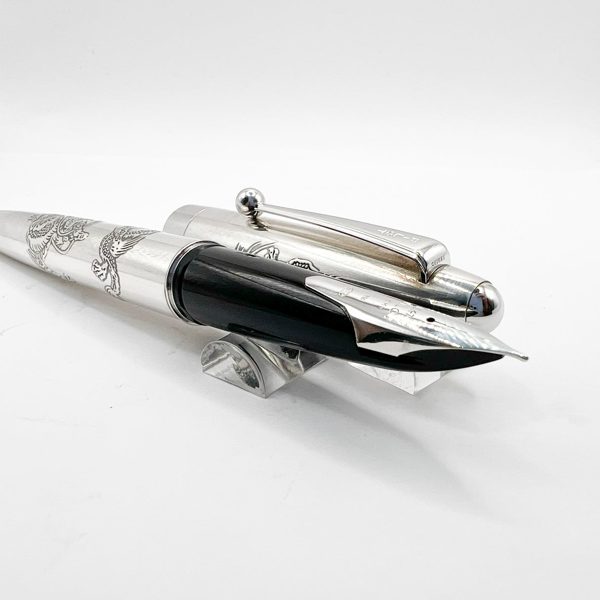 Pilot Sterling Silver Dragon Fountain Pen - Medium 18kt Gold Nib