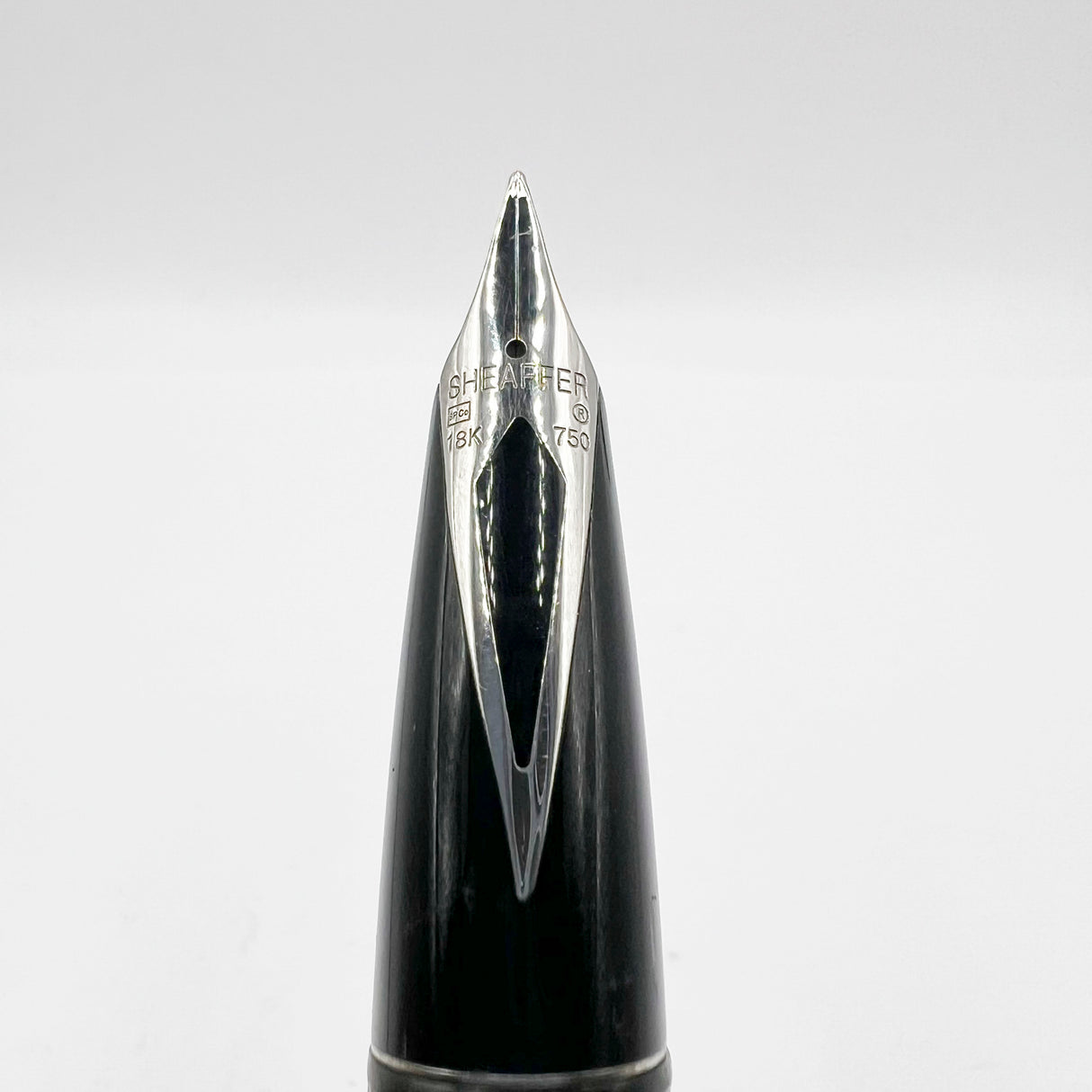 Sheaffer Roaring Twenties Sterling Silver Limited Edition Fountain Pen -  Medium 18kt Gold Nib