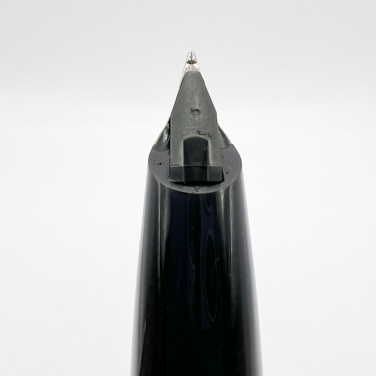 Sheaffer Roaring Twenties Sterling Silver Limited Edition Fountain Pen -  Medium 18kt Gold Nib