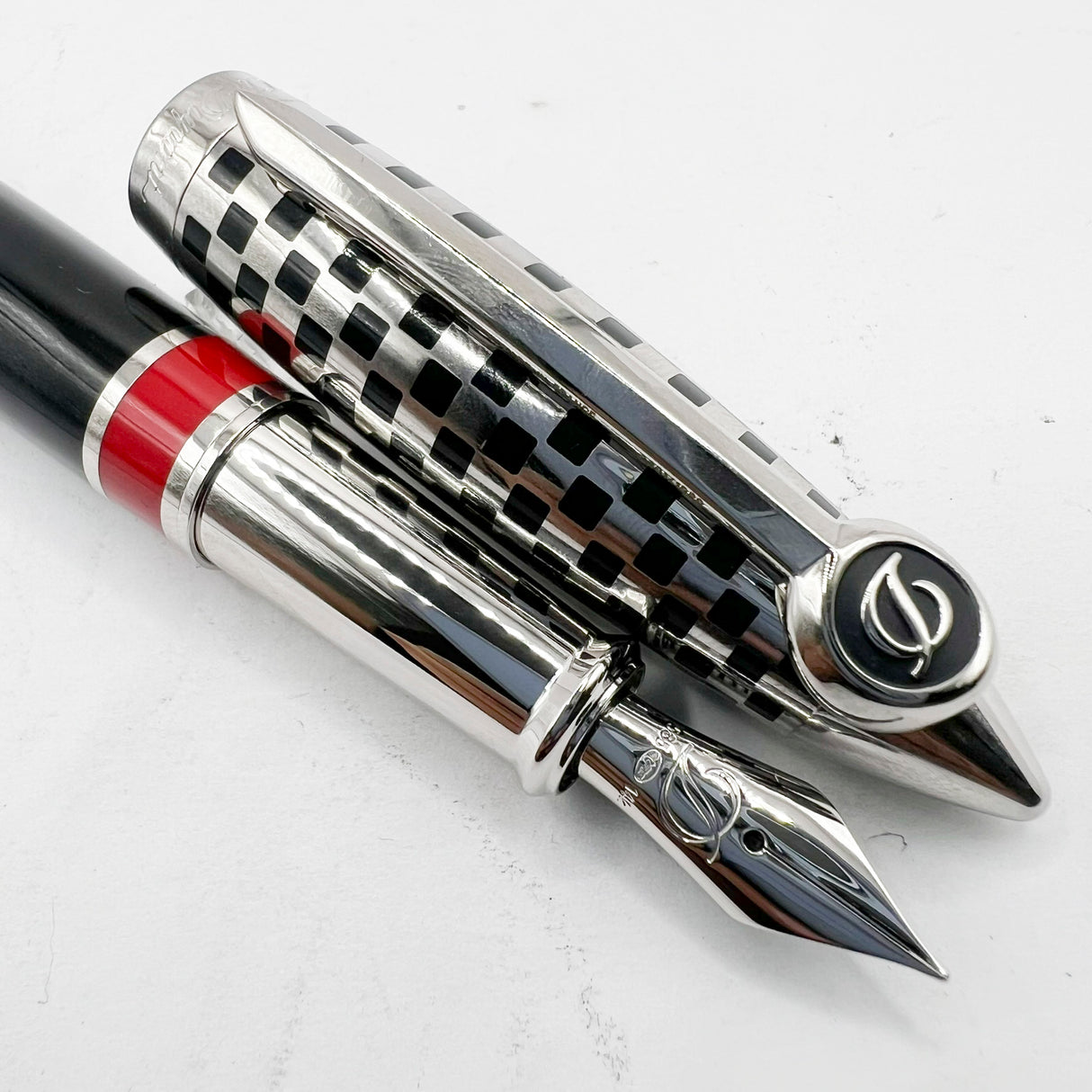 S.T.Dupont F1 Grand Prix Limited Edition Fountain Pen -  Medium 18kt Gold Nib