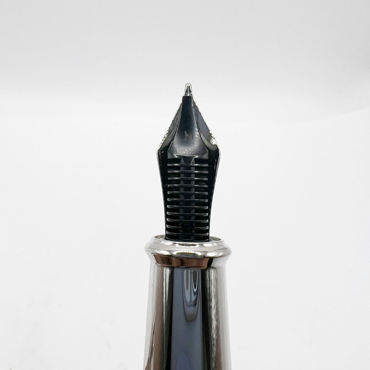 S.T.Dupont F1 Grand Prix Limited Edition Fountain Pen -  Medium 18kt Gold Nib