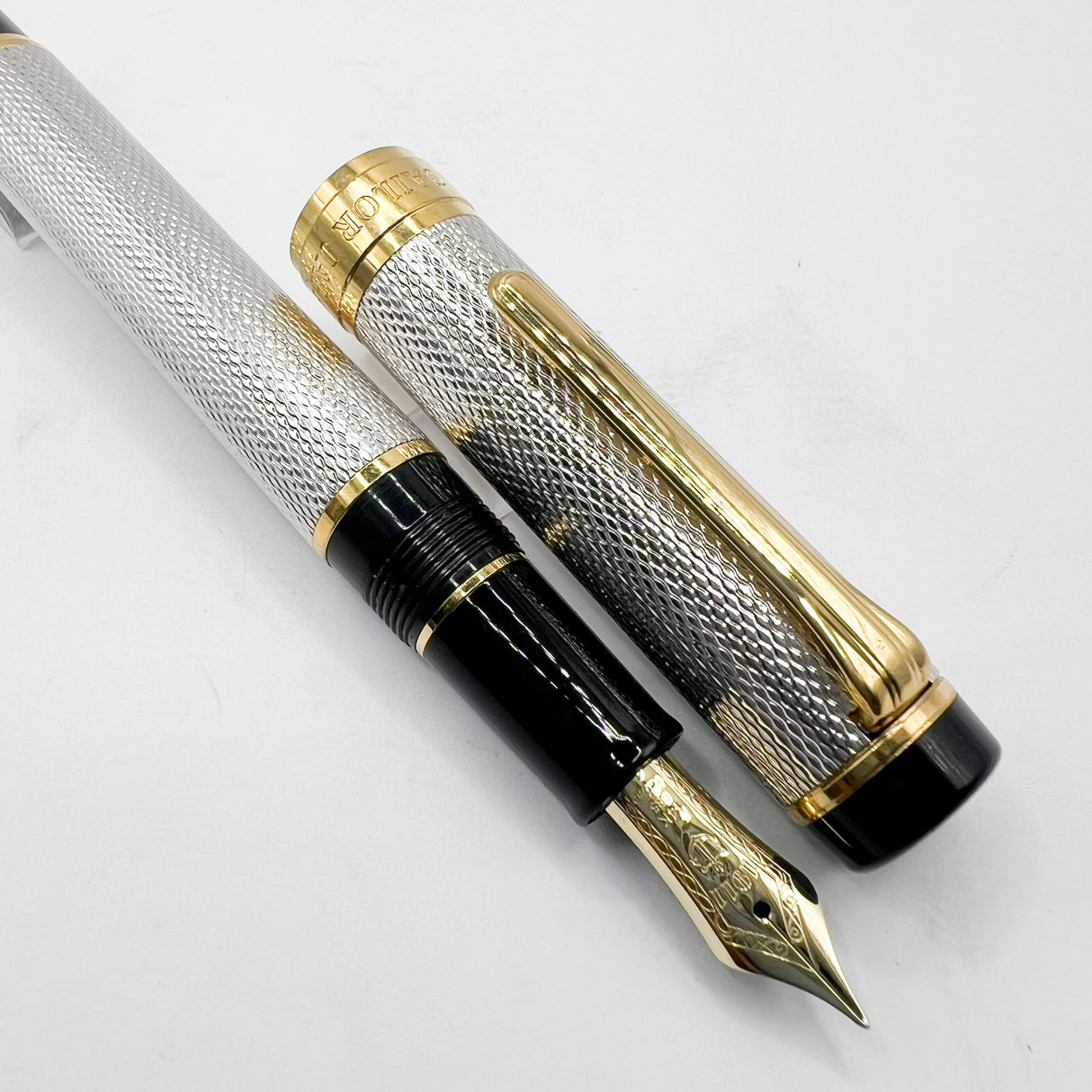 Sailor White Metal Barleycorn Guilloche Fountain Pen -  Medium 14kt Gold Nib