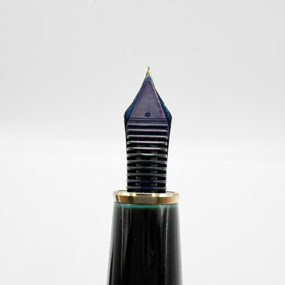 Platinum Izumo Urushi Oversized Fountain Pen - Sora (Dark Green) -  Fine 18kt Gold Nib