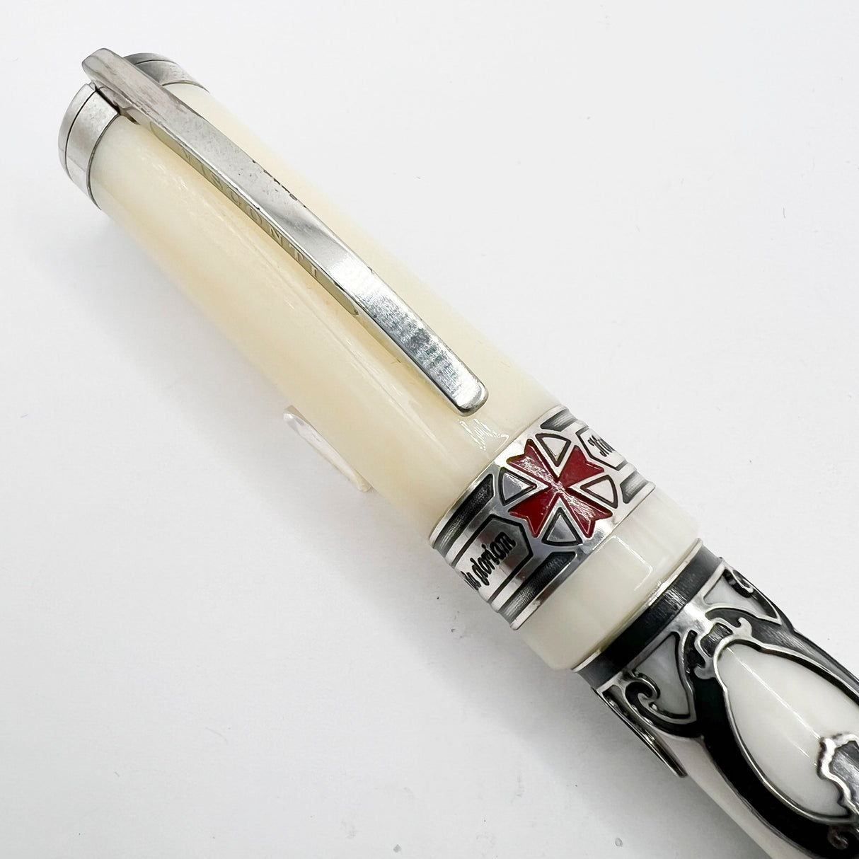 Visconti Knights Templar Limited Edition Fountain Pen -  Fine 18kt Gold Nib