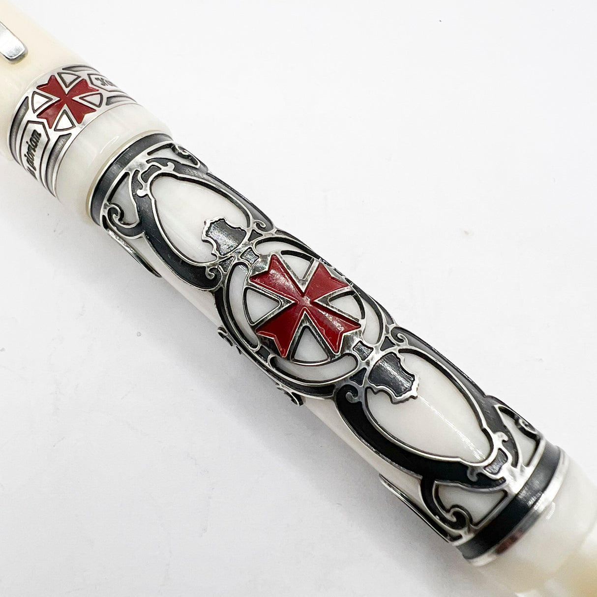 Visconti Knights Templar Limited Edition Fountain Pen -  Fine 18kt Gold Nib