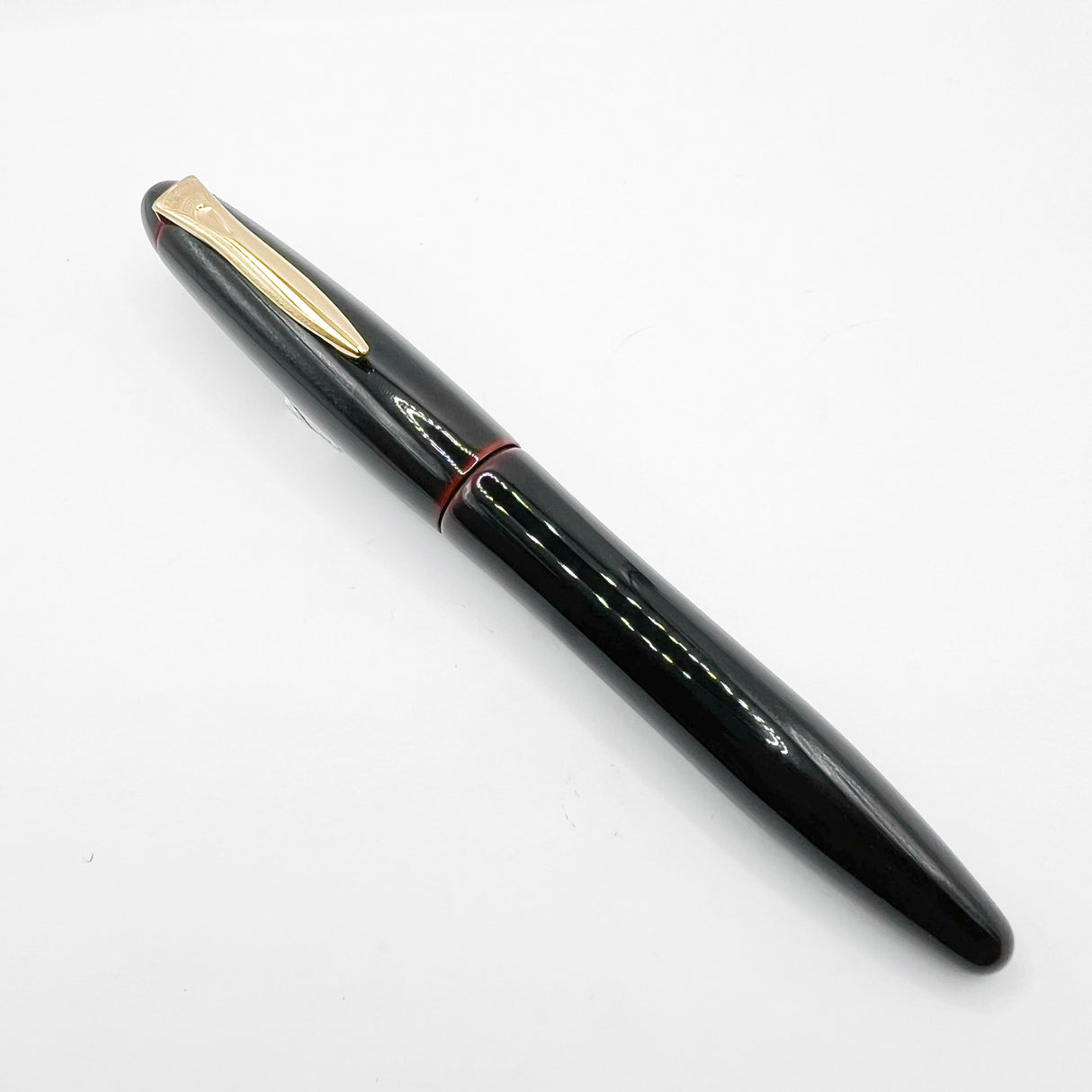 Platinum Izumo Urushi Akatame (Red) Oversized Fountain Pen - Medium 18 Kt Gold Nib