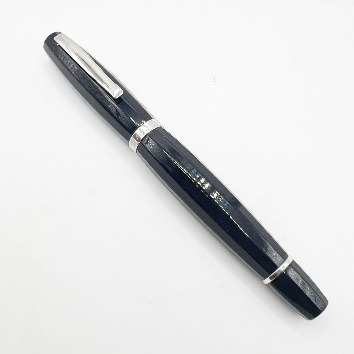 Scribo  (Bologna) "Feel" Navy Blue Faceted Fountain Pen  -   Fine 18Kt Gold Nib