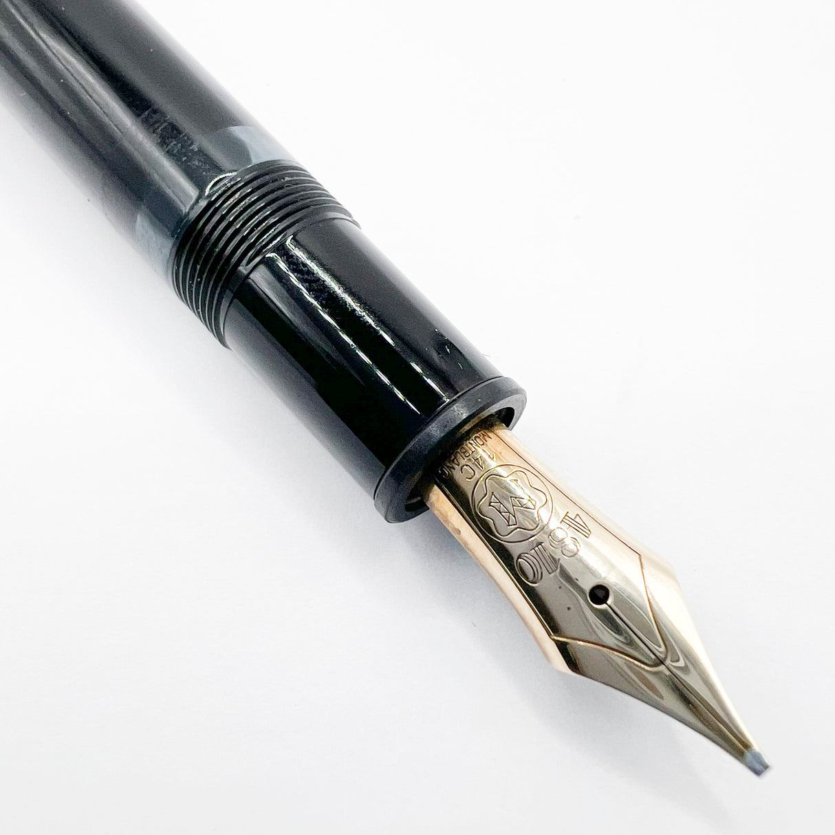 Montblanc Meisterstuck Black Resin #146 LeGrand Fountain Pen  - Flexible  Broad 14kt Gold Nib
