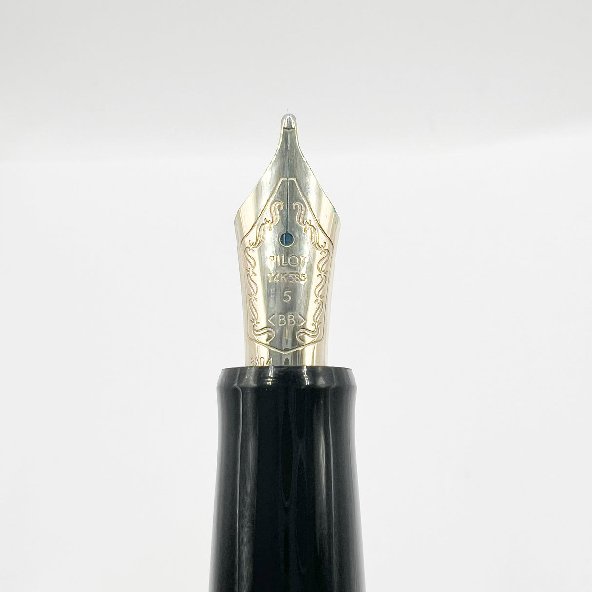 Pilot Custom 74 Black Fountain Pen -  Double Broad 14kt Gold Nib