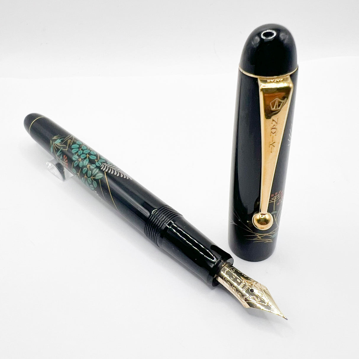 Pilot Namiki Nippon Art Wildflowers Fountain Pen  - Fine 14kt Gold Nib