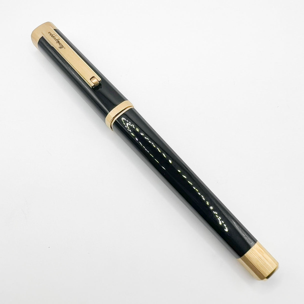 Montegrappa Zero Elegant Black 4-Sided Fountain Pen with Rounded  Corners- Medium 14kt Gold Nib