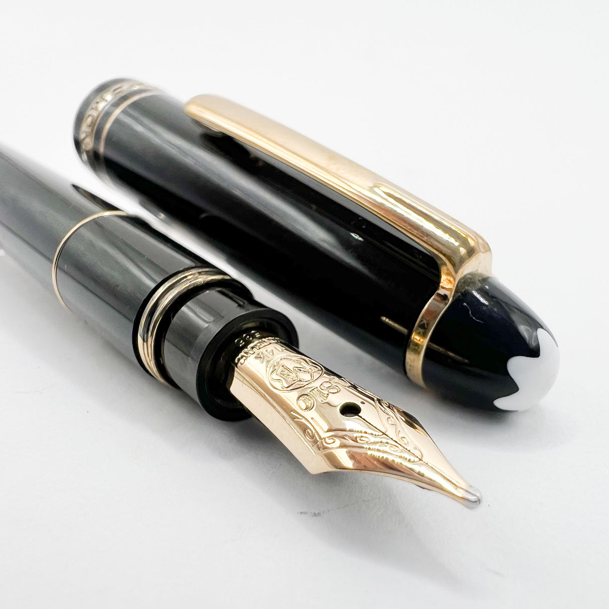 Montblanc Meisterstuck Mozart Black Resin Fountain Pen - Medium 14kt Gold  Nib