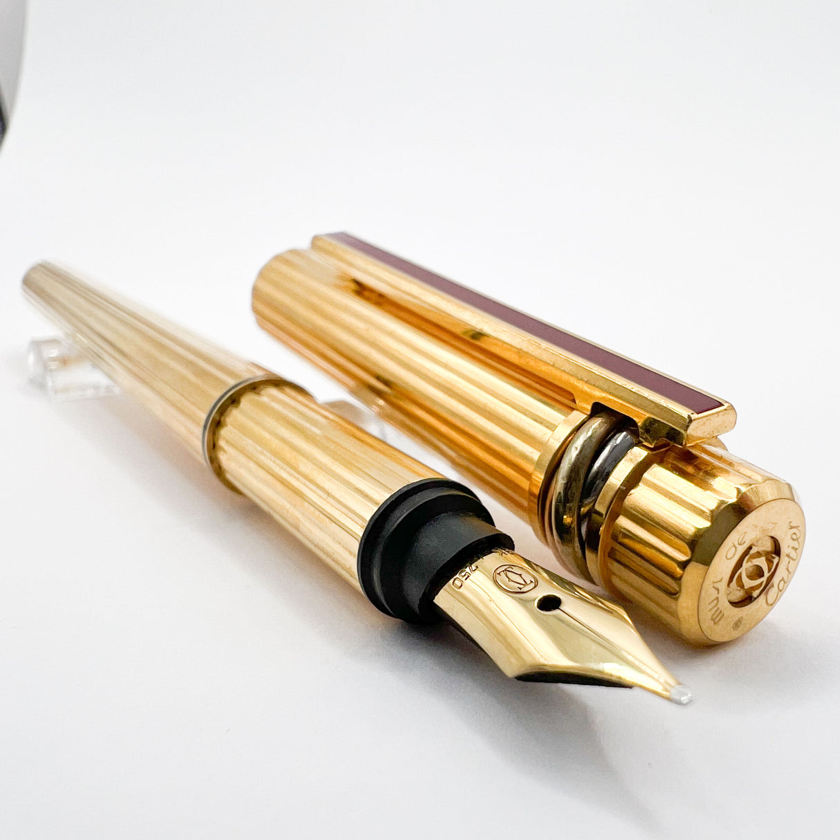 Cartier  Gold-Plated Fluted Must de Cartier Fountain Pen - Medium 18kt Gold Nib