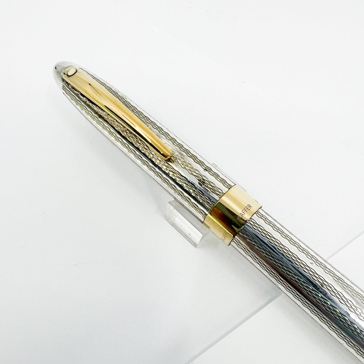 Sheaffer Sterling Silver "Top-of-the Line" Crest Fountain Pen  - Fine 18kt Gold Nib (Circa 1990s)