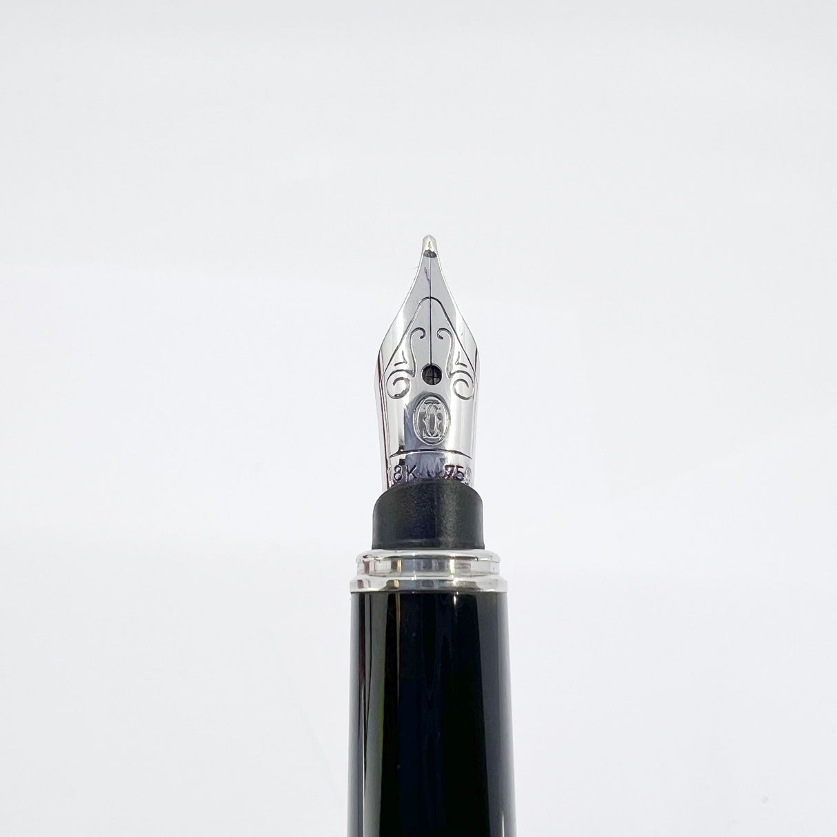 Cartier  Brushed Steel Must de Cartier Fountain Pen/Trinity Bands - Medium 18kt Gold Nib