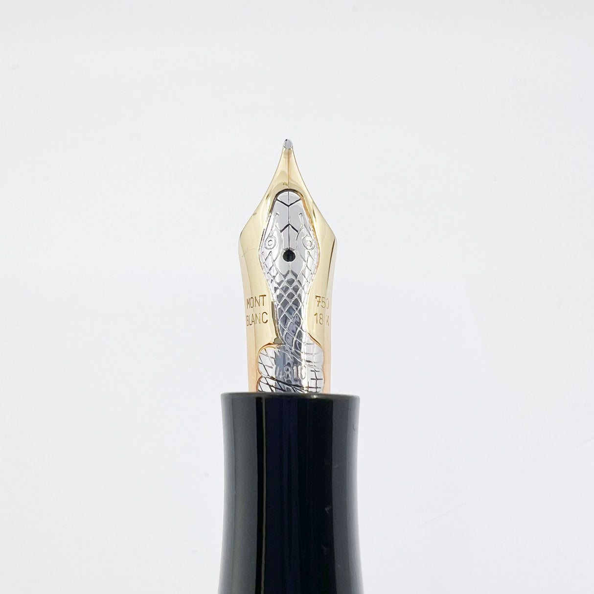 Montblanc Agatha Christie Sterling Silver Limited Edition Fountain Pen - Fine 18kt Gold Nib