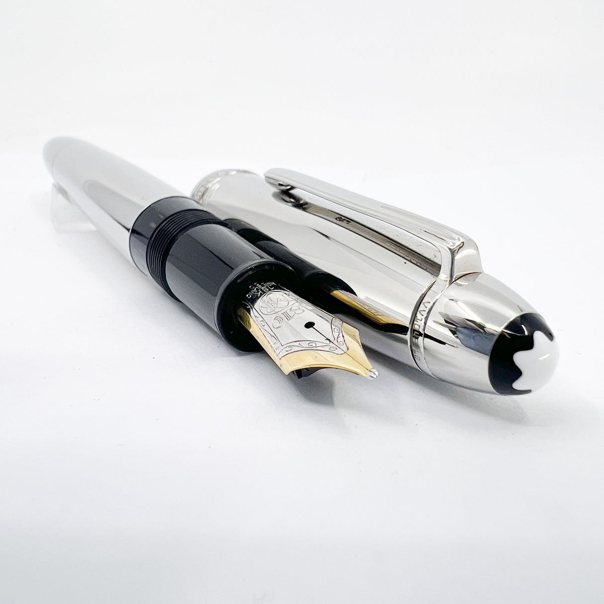 Montblanc Meisterstuck Solitaire Stainless Steel Le Grand 146 Fountain Pen