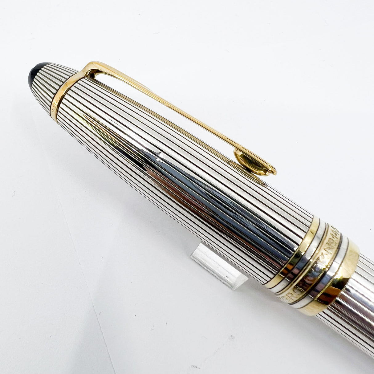 Montblanc LeGrand Solitaire #146 Sterling Silver Pinstriped Fountain Pen - Fine 18kt Gold Nib