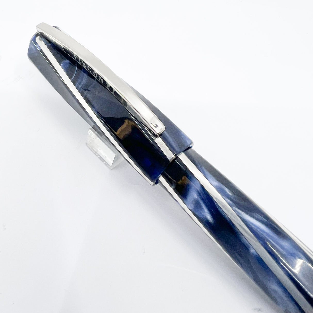 Visconti Divina Elegance Imperial Blue Mid-Size Fountain Pen - Flexible Fine 23K Palladium Nib