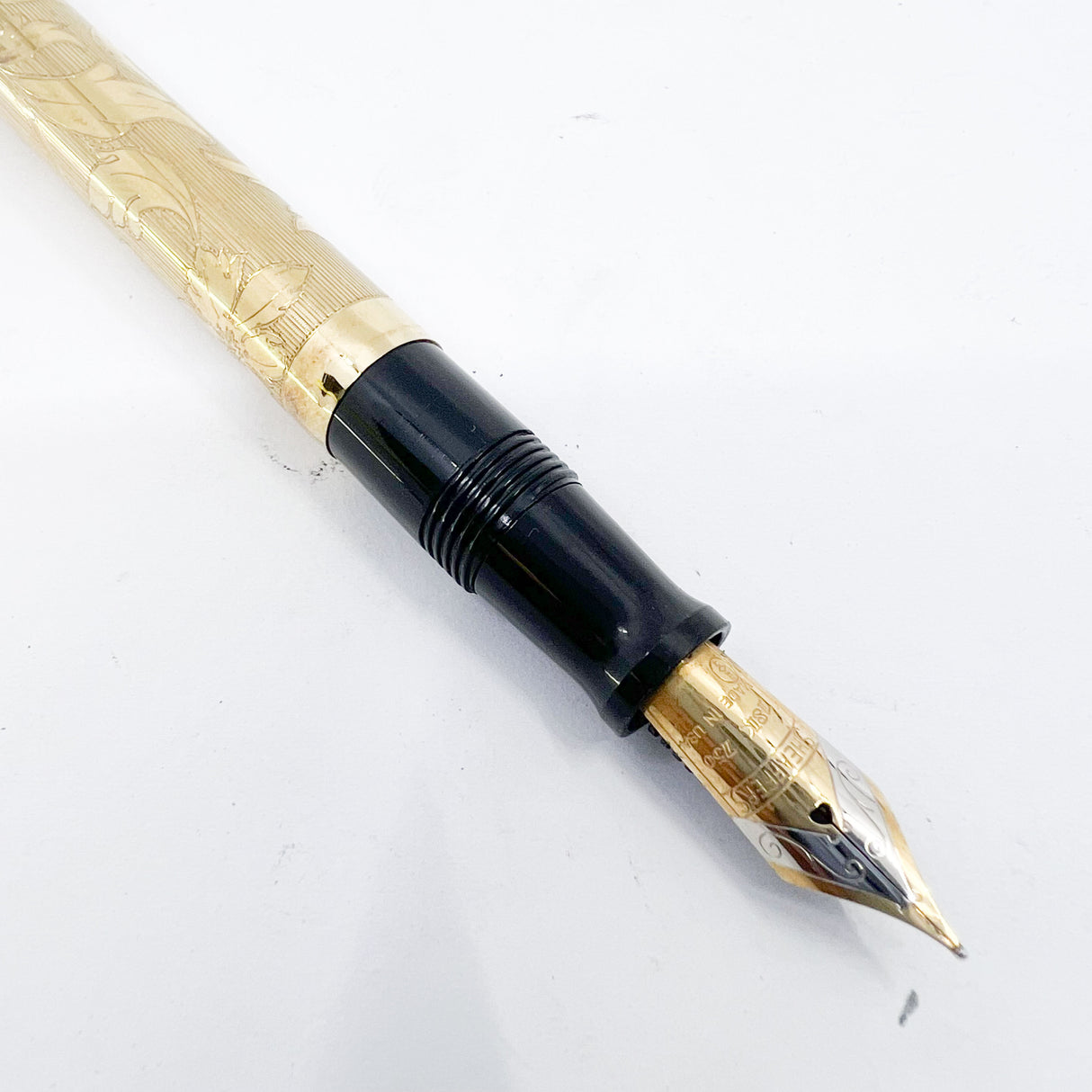 Sheaffer Nostalgia Gold Vermeil  Fountain Pen - Medium 18kt Gold Nib