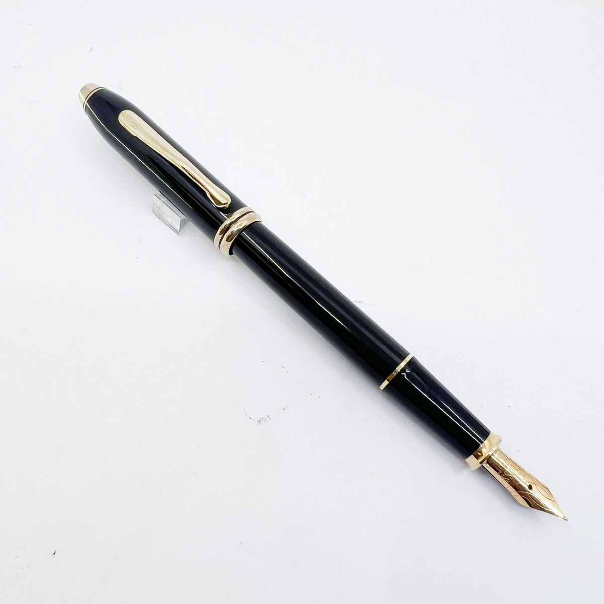 Cross Townsend Glossy Black Lacquer Fountain Pen - Fine 14kt Gold Nib - Made in USA