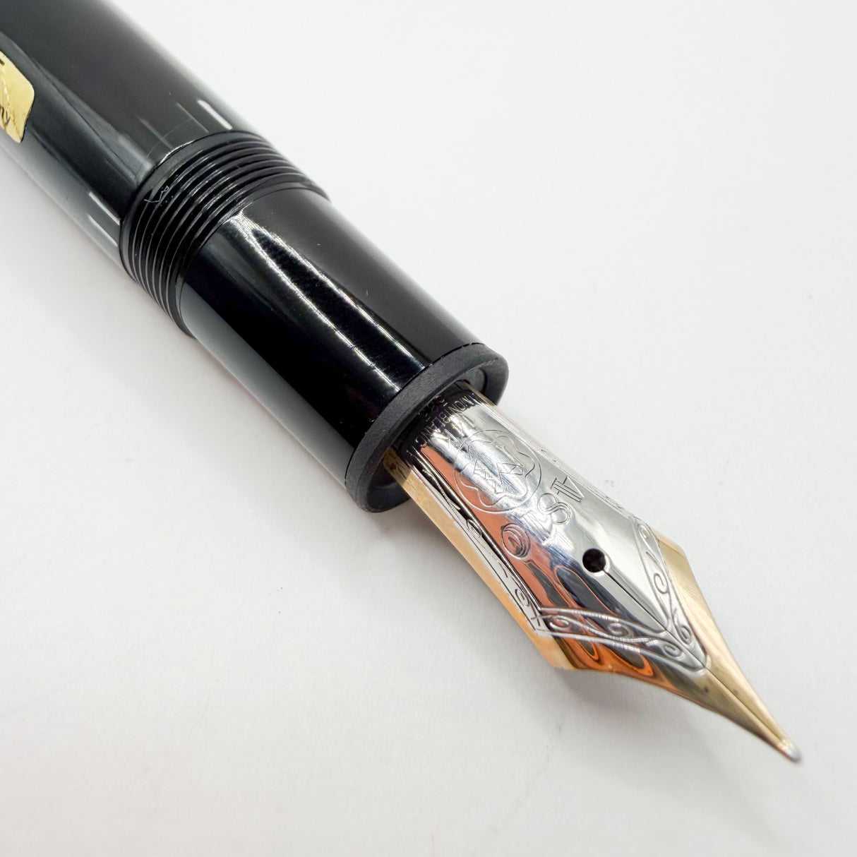 Montblanc Meisterstuck Black Resin #146 LeGrand Fountain Pen  - Fine 14kt  Gold Nib