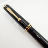 Sheaffer Connaisseur Black Fountain Pen - Medium 18kt Gold Nib