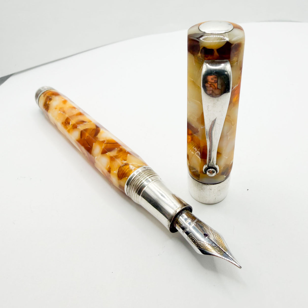 Montegrappa Harmony "Bassano Parchment" Facetted Fountain Pen - Extra Fine 18kt Gold Nib