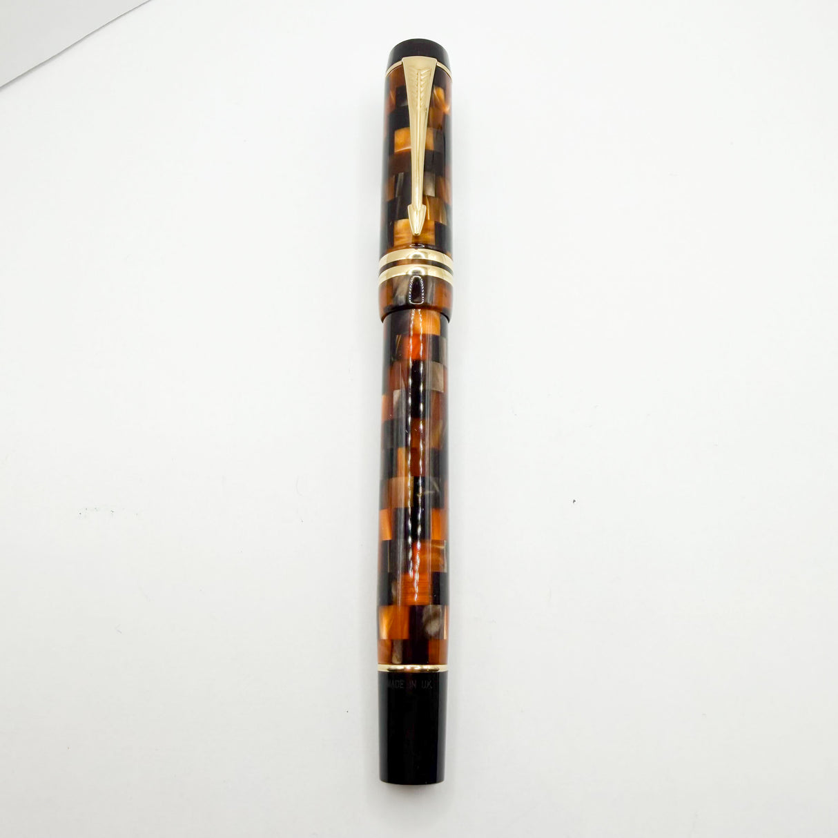 Parker Duofold Amber Check International Fountain Pen - Medium Italic 18kt Gold Nib