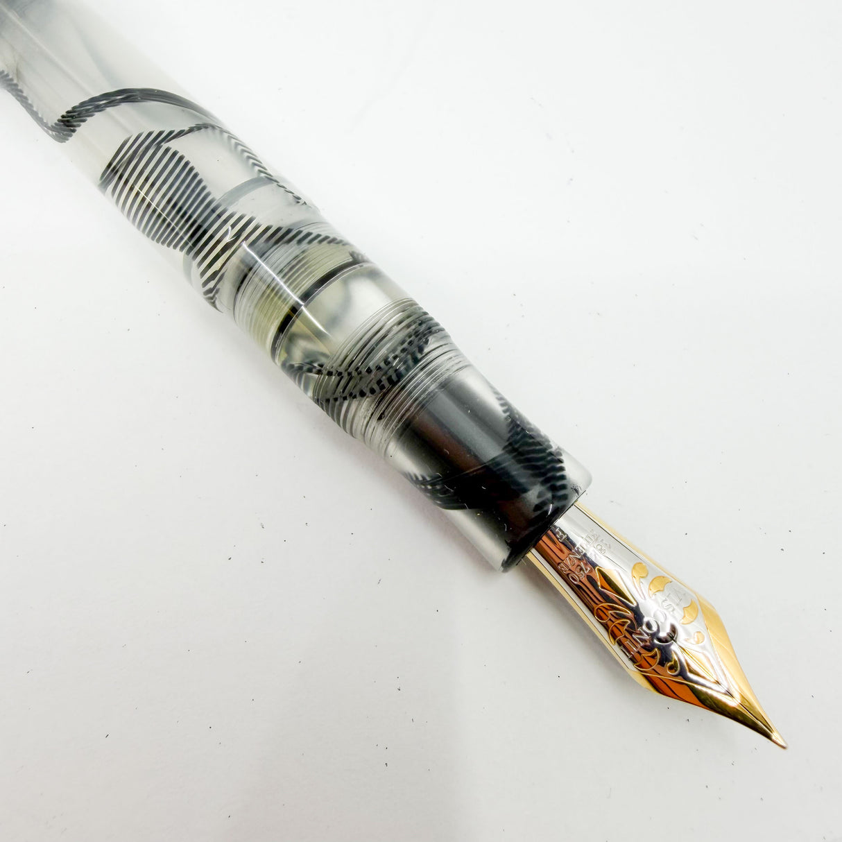 Visconti Voyager  Demonstrator Limited Edition Fountain Pen -  Fine 18kt Gold  Nib