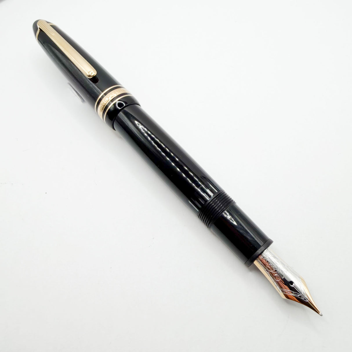 Montblanc Meisterstuck Black Resin #146 LeGrand Fountain Pen  - Fine 14kt  Gold Nib