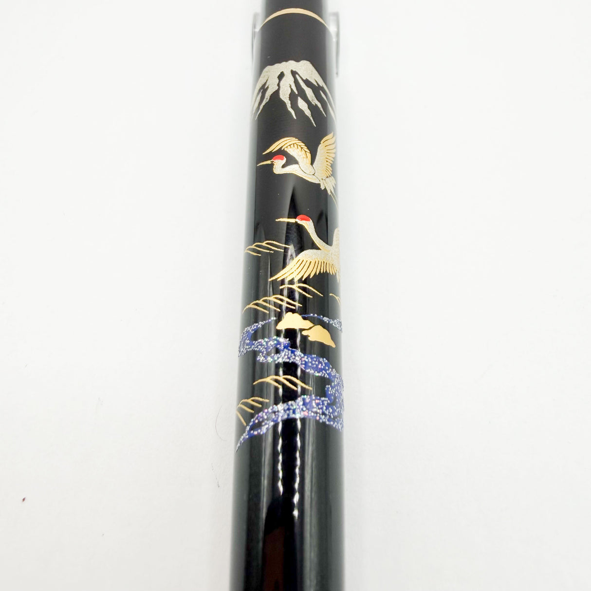 Platinum "Modern Maki-e" Cranes Fountain Pen - Fine 18kt Gold Nib