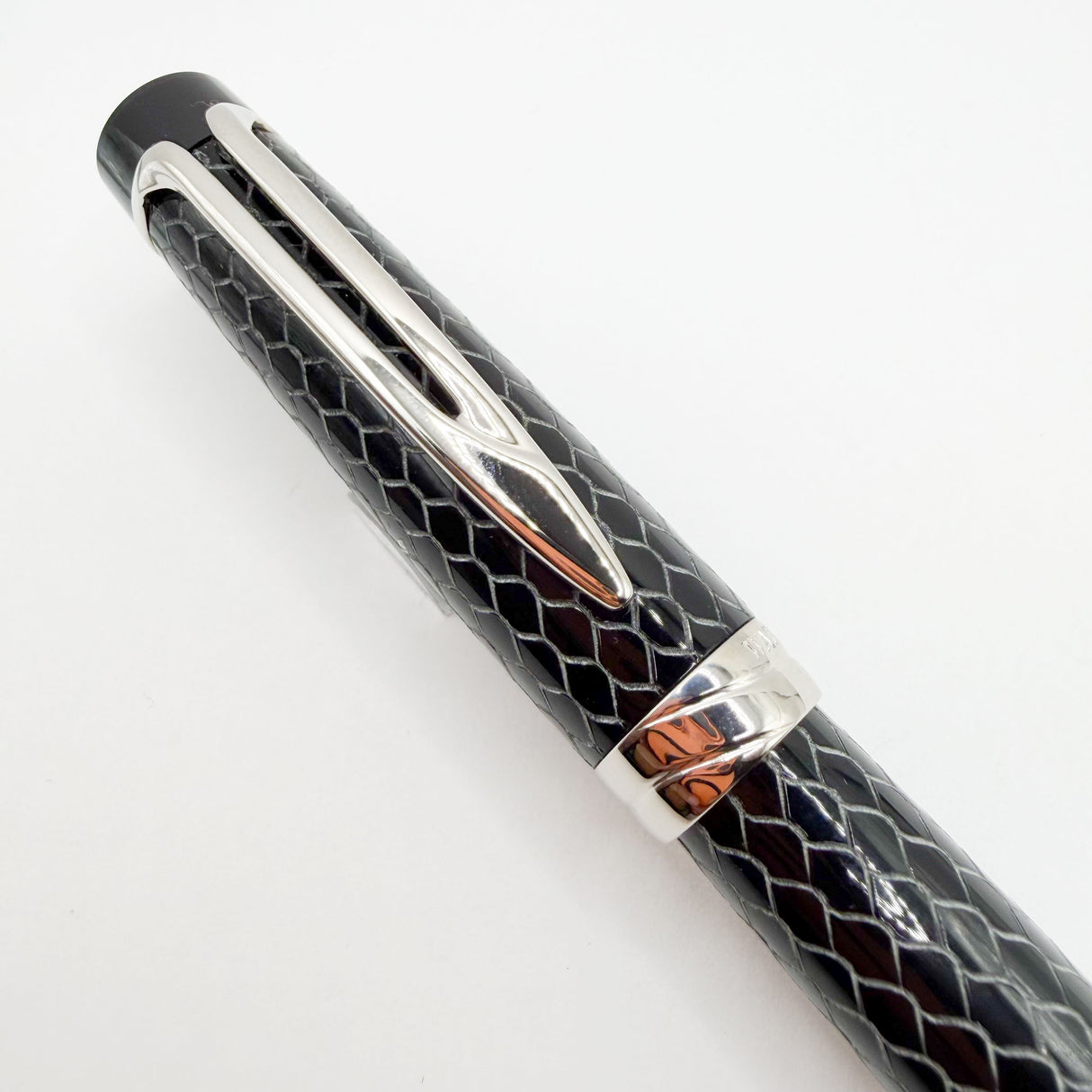 Waterman Liaison "Cobra" Fountain Pen - Fine 18kt Gold Nib - Rare, Especially in this Pristine Never-Used Condition!
