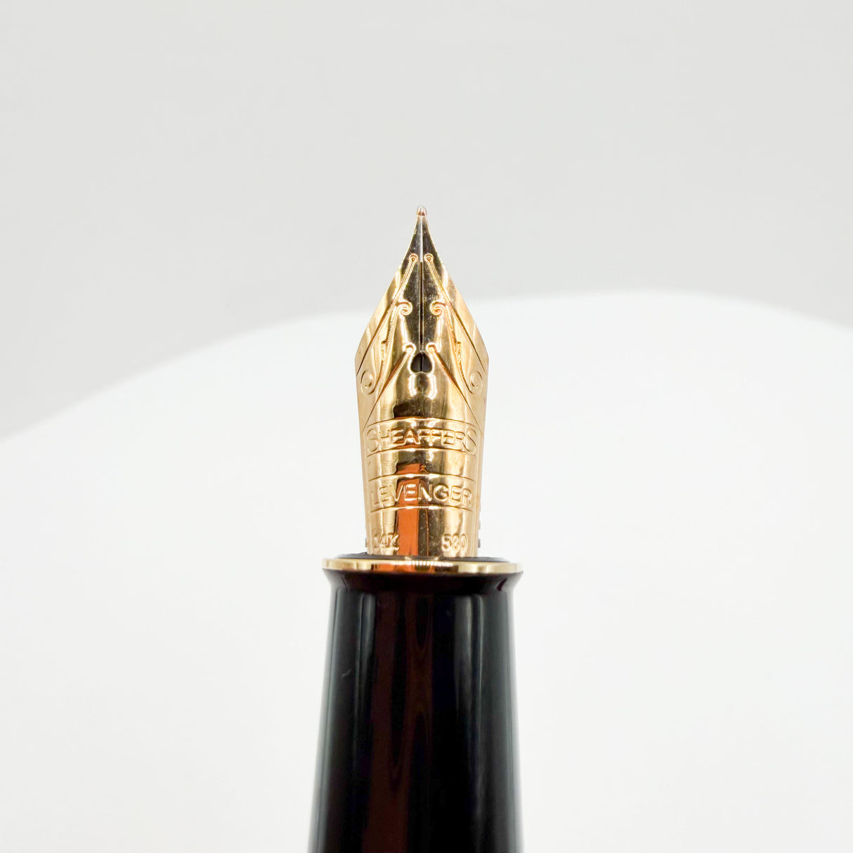 Sheaffer for Levenger Translucent Red Connaisseur Fountain Pen -  Fine 14kt Gold Nib