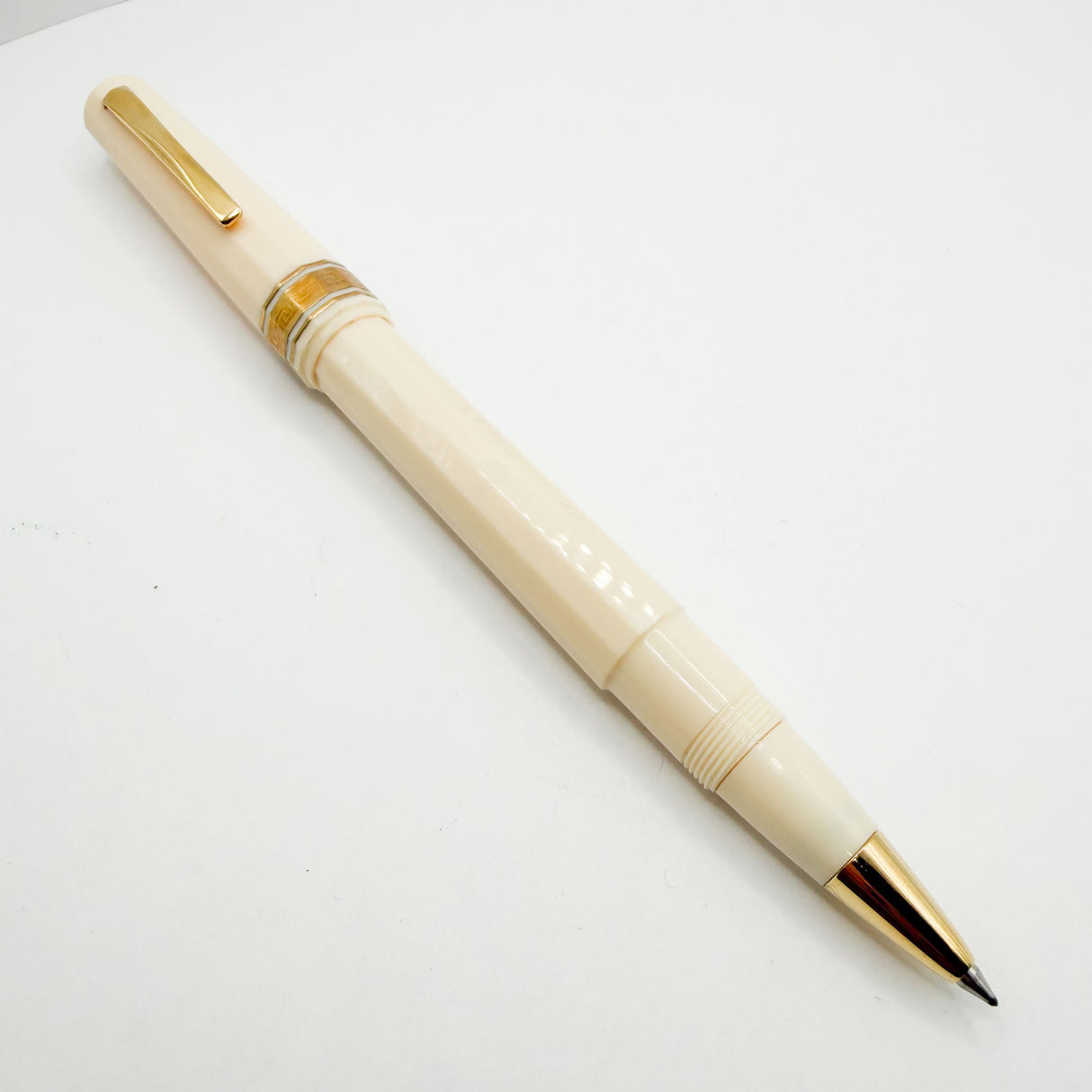 OMAS Ivory Vegetal Resin Bibliotheque Nationale Paragon Rollerball