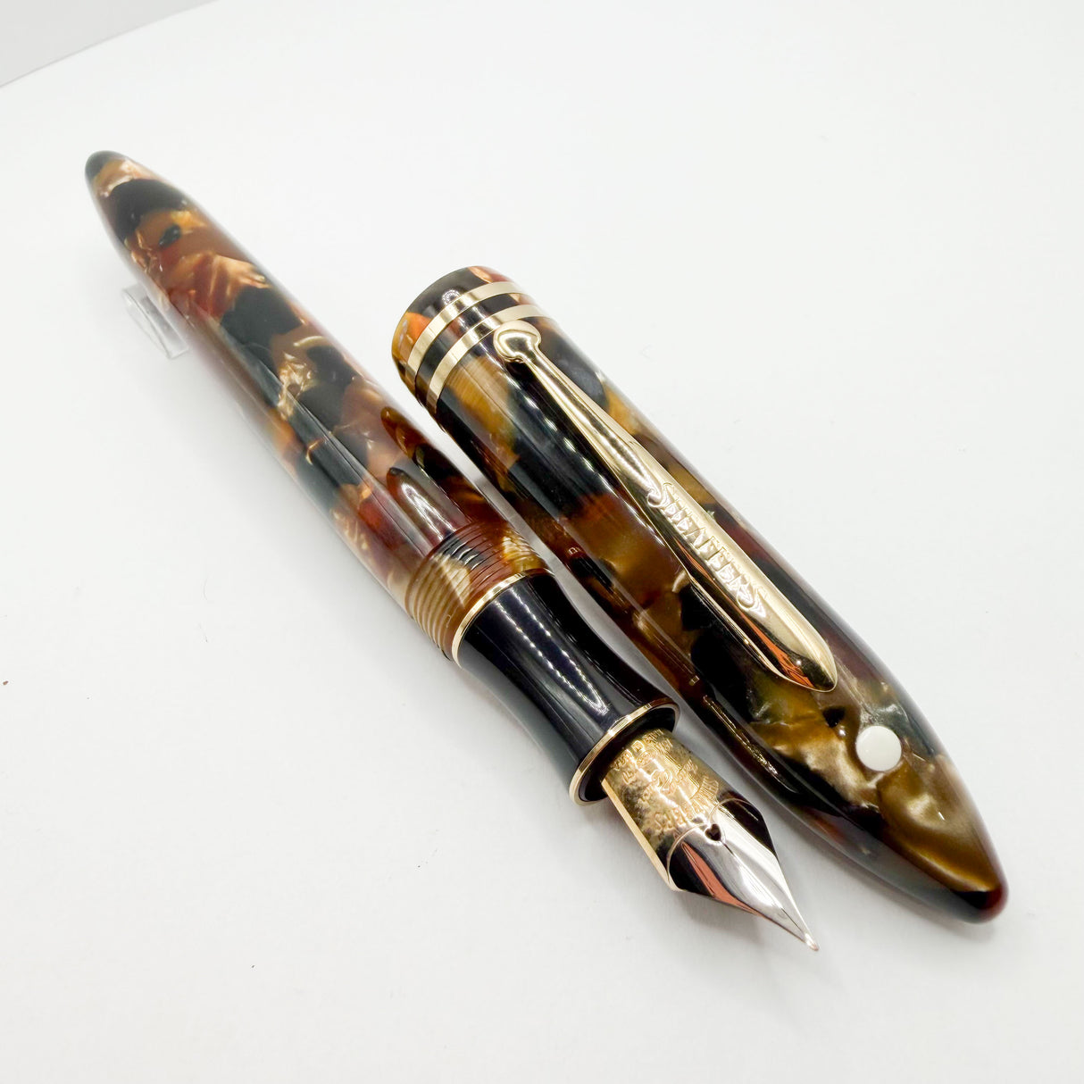 Sheaffer Amber Glow Balance II Fountain Pen  - Extra Fine 18kt Gold Nib