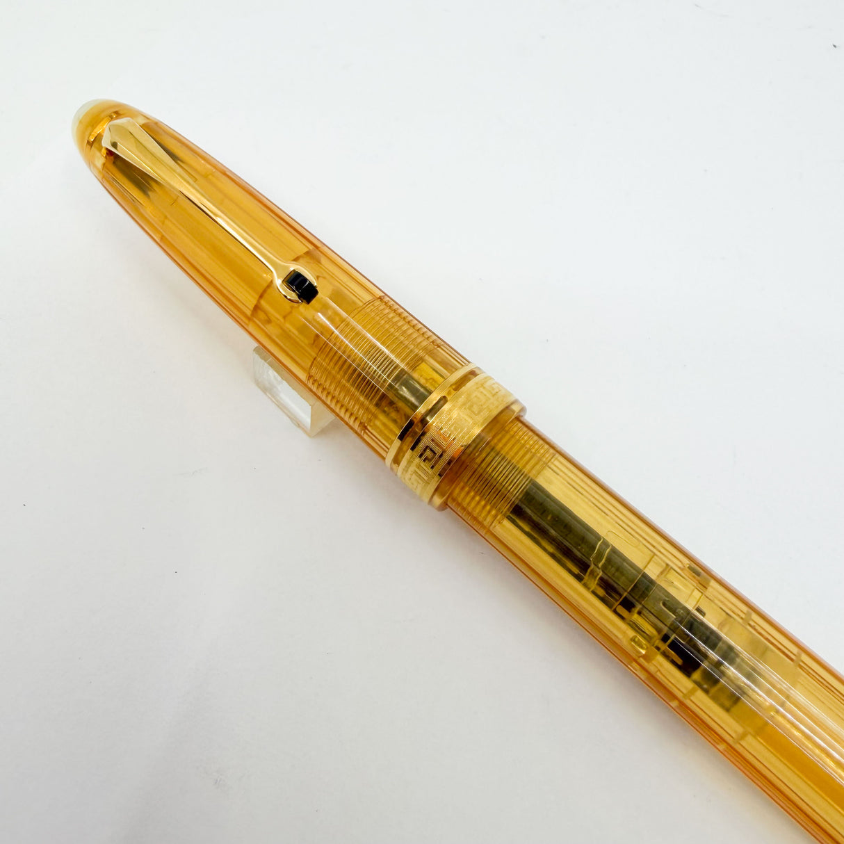 OMAS "Vision" Ogiva Transparent Fluted Demonstrator Fountain Pen - Extra Fine 18kt Gold Nib