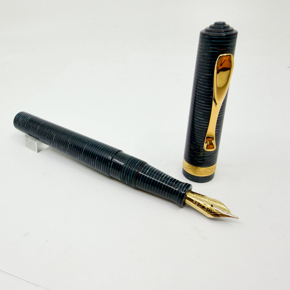 Visconti Manhattan Blue Celluloid Fountain Pen  - Fine 18kt Gold Nib