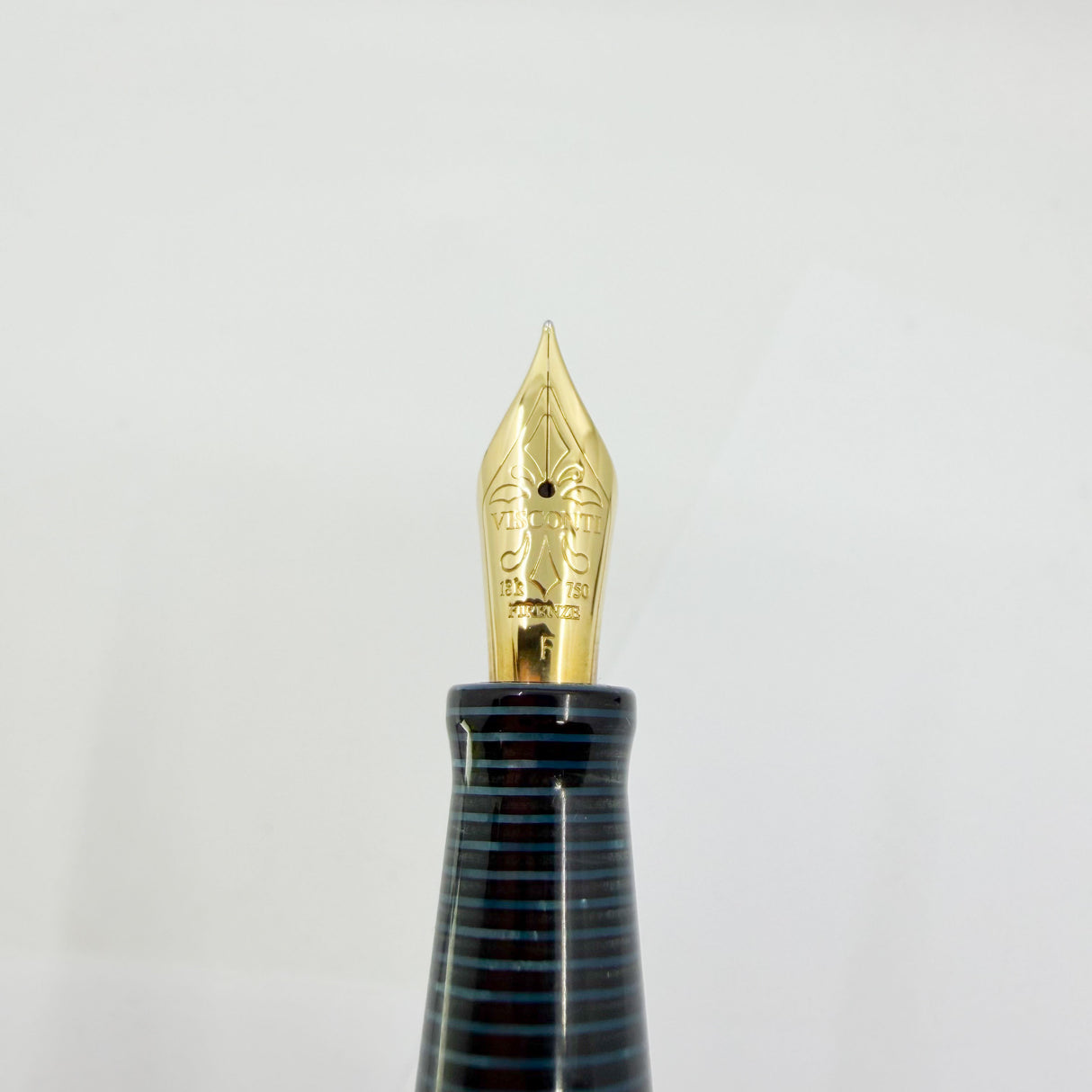 Visconti Manhattan Blue Celluloid Fountain Pen  - Fine 18kt Gold Nib