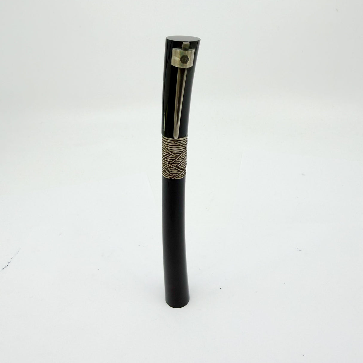 Waterman Black Serenite Fountain Pen - Medium 18kt Gold Nib