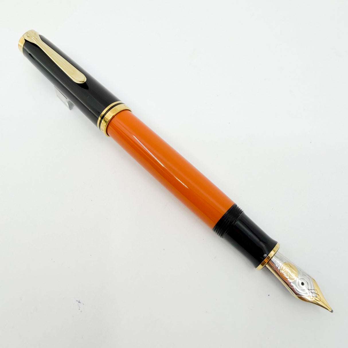 Pelikan M800 Souveran Burnt Orange  Fountain  Pen - Broad 18kt Gold Nib