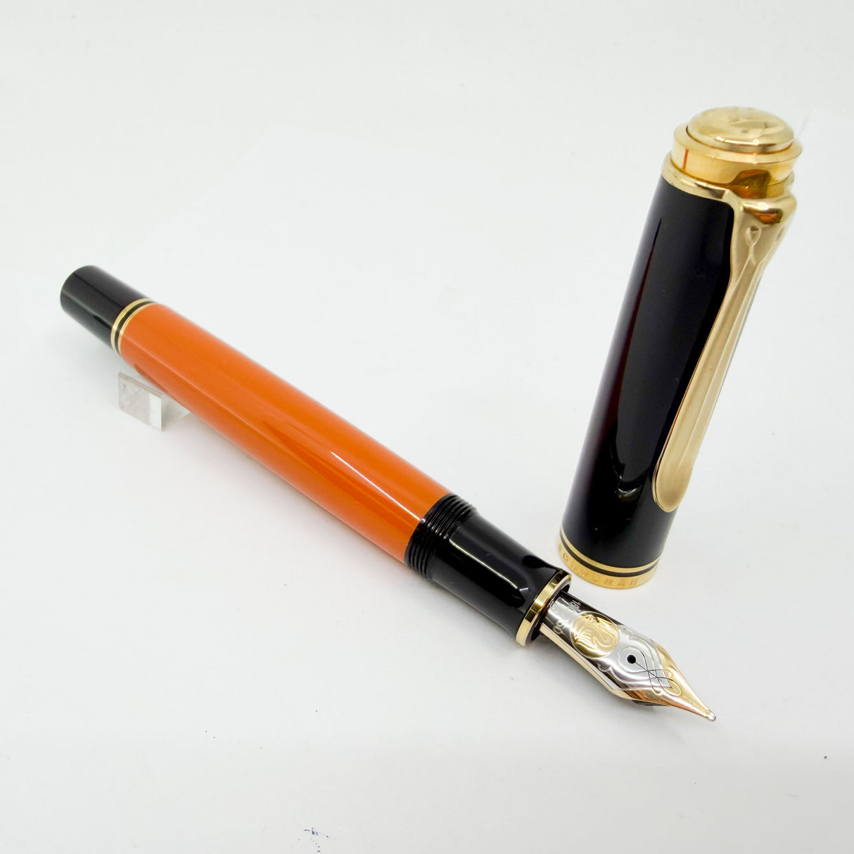 Pelikan M800 Souveran Burnt Orange  Fountain  Pen - Broad 18kt Gold Nib