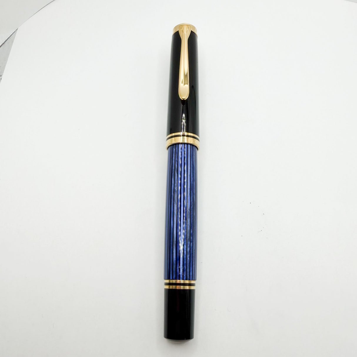 Pelikan  R800 Blue Striped/Black Cap Rollerball