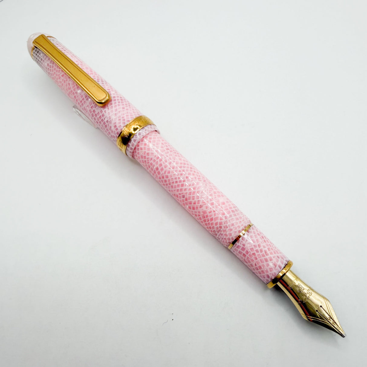 Platinum #3776 Century Celluloid Cherry Blossom Fountain Pen - Music (Italic) 14kt Gold Nib