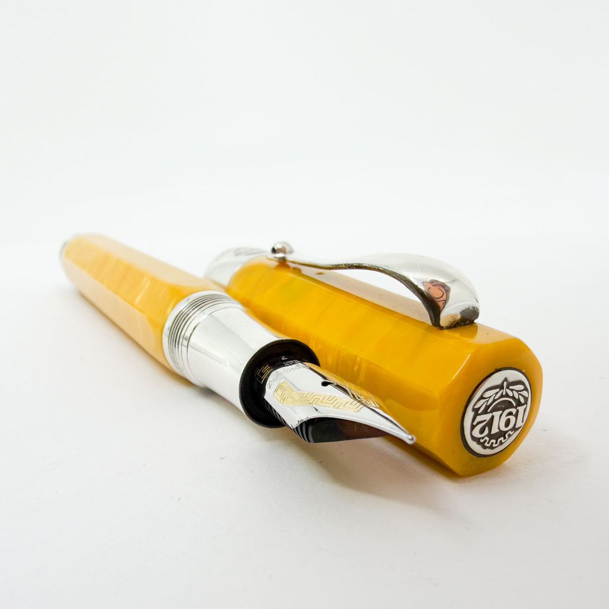 Montegrappa Symphony Lustrous Yellow Celluloid & Sterling Silver Facetted Fountain Pen - Fine 18kt Gold Nib