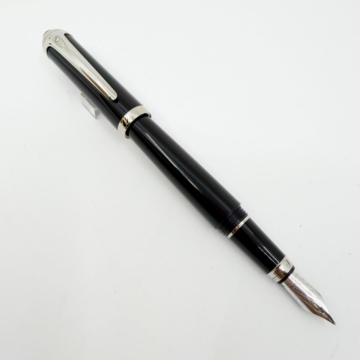 Cartier Roadster Black Composite Fountain Pen - Fine 18kt Gold Nib
